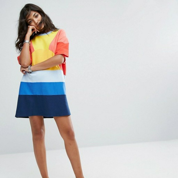 SOLD RAGYARD Festival Oversized Sunburst T-shirt - Picture 2 of 7